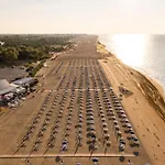 Spend Your By The Pool-beahost Apartamento Bibione