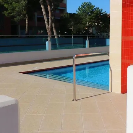 Apartment Spend Your By The Pool - Beahost