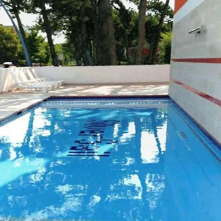 Spend Your By The Pool - Beahost