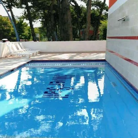 アパート Spend Your By The Pool-beahost